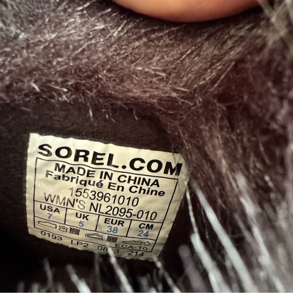 Sorel Tivoli Twist Waterproof Winter Boots with Fur Trim Black Purple Size 7 - Picture 11 of 12